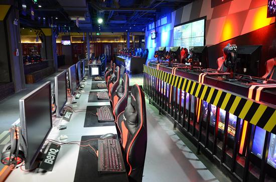 电竞主播Lucid冷笑线lck DamwonGaming竞技宝JJB登录(图1)