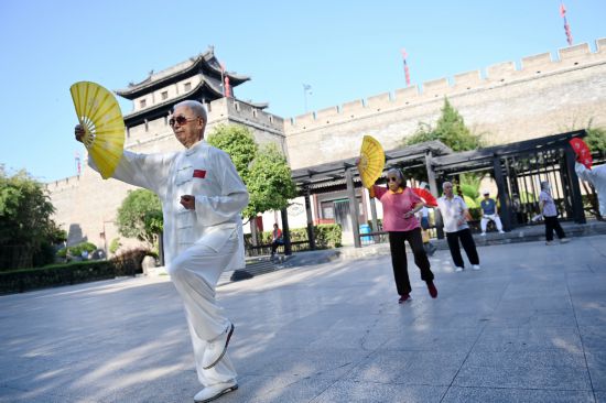 竞技宝JJB登录“银龄行动”何以燃动体育(图1)