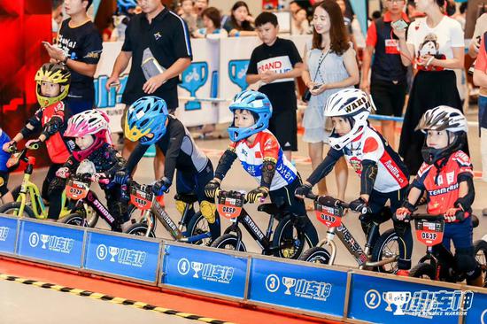 WTA 全球唯一绿土赛事开拍郑钦文张帅将出战女单竞技宝JJB(图1)