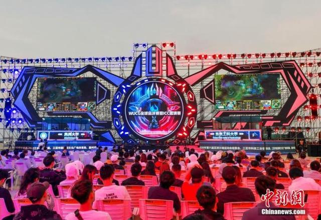 “王者集结 荣耀三亚”2025年三亚市王者荣耀联赛开幕探索“电竞技宝JJB下载竞+文旅”新路径(图1)